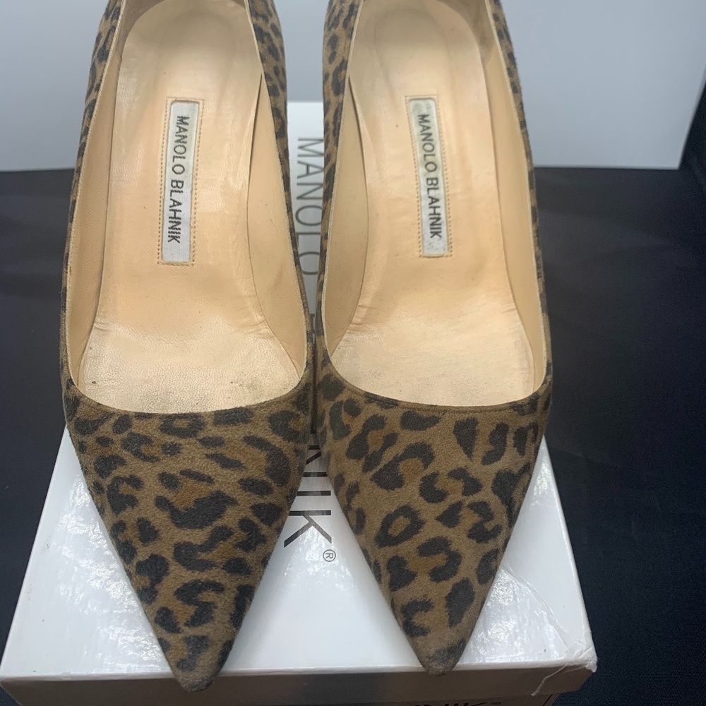 Manolo Blahnik Leopard Pumps
